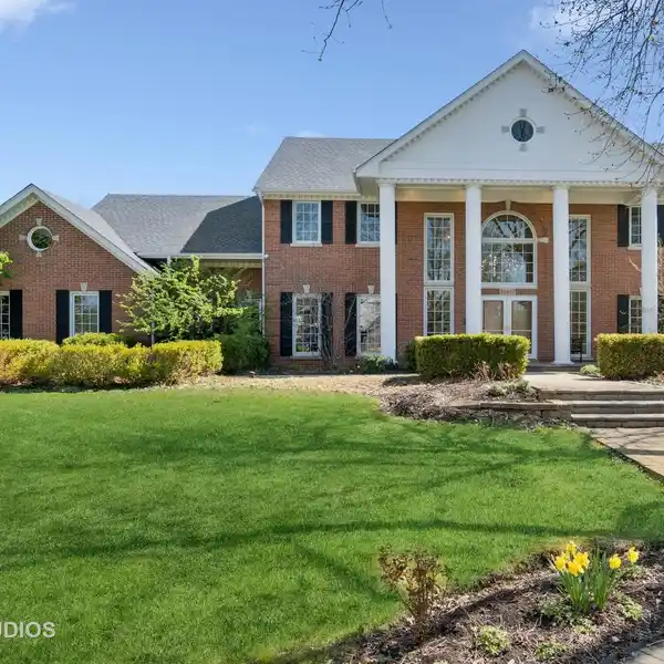 IMPRESSIVE PROPERTY IN PRESTIGIOUS TAMARACK FAIRWAYS