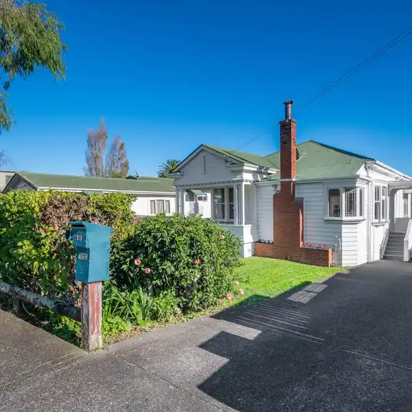 CHARMING VILLA WITH ENDLESS FUTURE POTENTIAL