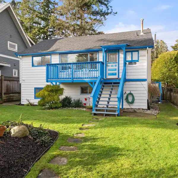 VERSATILE HOME IN A VIBRANT SEASIDE COMMUNITY