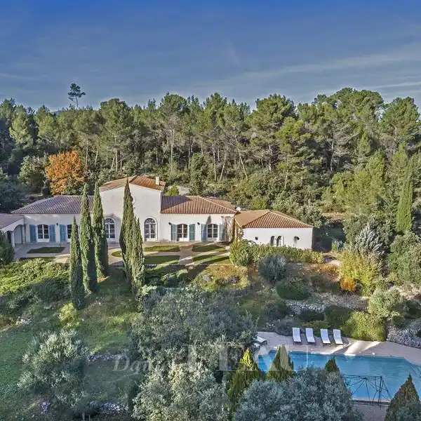 MAGNIFICENT HOME ON LARGE ACREAGE