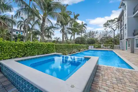 Spacious Condo in Old Naples