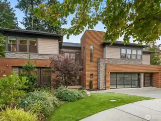 Custom Home in Coveted Pipers Glen