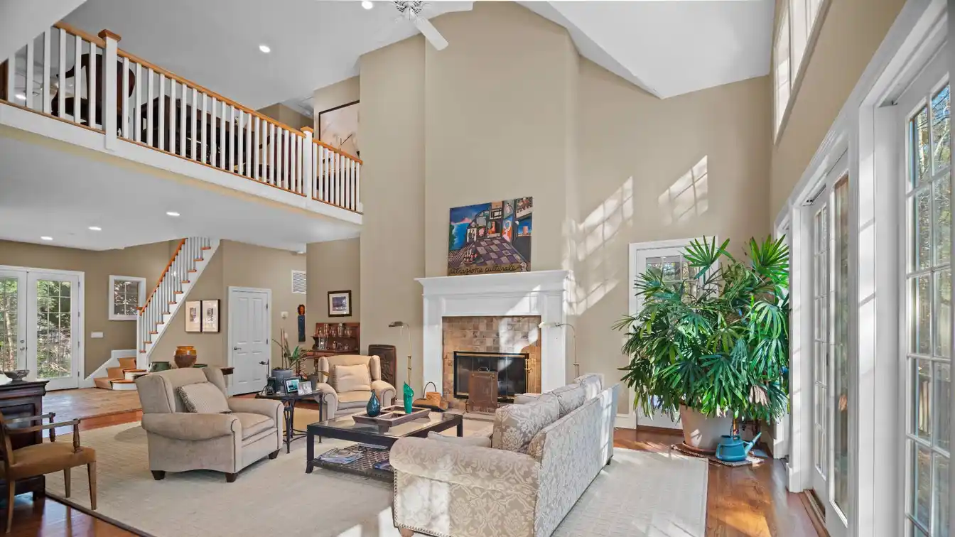 Elegantly Furnished Rental on over Three Acres