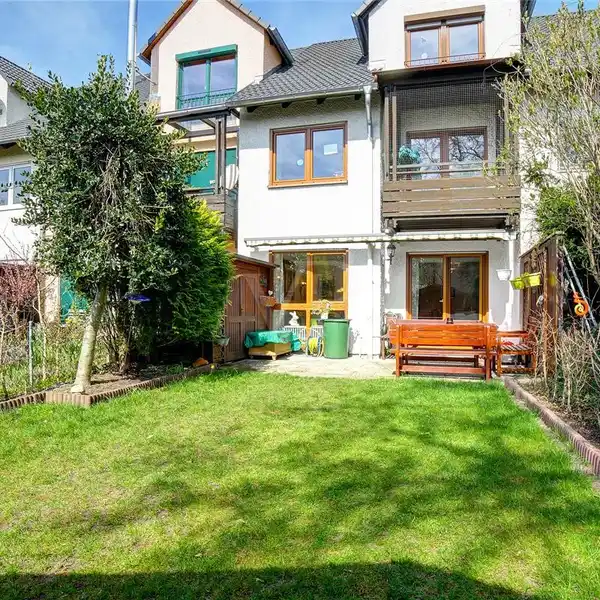 RENOVATED TERRACED HOUSE IN A BEAUTIFUL LOCATION