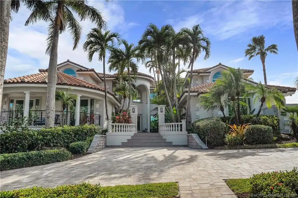 Waterfront Estate in Prestigious Sewall's Point Plantation