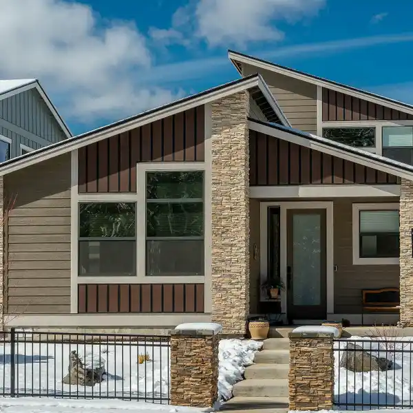 BEAUTIFULLY DESIGNED HOME BLENDING MODERN STYLE WITH FUNCTIONALITY