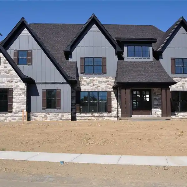 AMAZING NEW CONSTRUCTION HOME