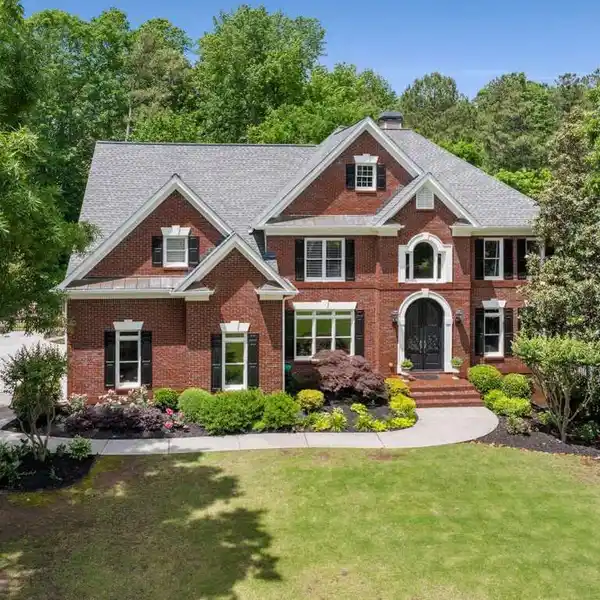 TRADITIONAL-STYLE MASTERPIECE IN PRESTIGIOUS FALLS OF AUTRY MILL