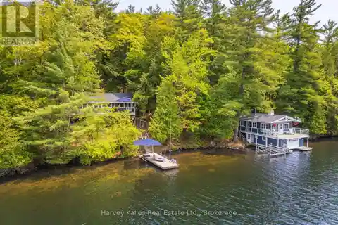 Updated Cottage Retreat on Lake Muskoka