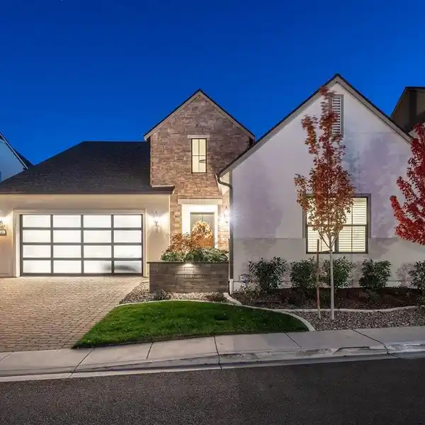 MOVE-IN READY HOME IN EXCLUSIVE RANCHARRAH