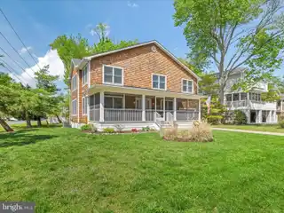 Charming Coastal Cottage on Large Corner Lot