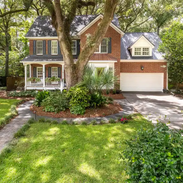 TASTEFULLY UPDATED HOME IN LONGPOINT