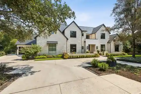 Exquisite Vaquero Estate with Pool and Spa Retreat