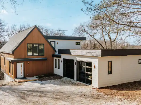 MASTERFUL RESIDENCE AT OKAUCHEE LAKE