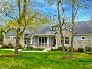 Meticulously Built Nantucket-style Home