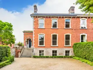 9 Ailesbury Road