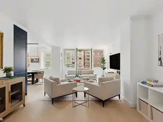Flawless Home in the Empire Condominium