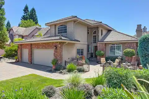 Thoughtful Design with Timeless Quality in Treelake Village