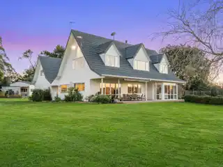 Country Living with Parklike Views
