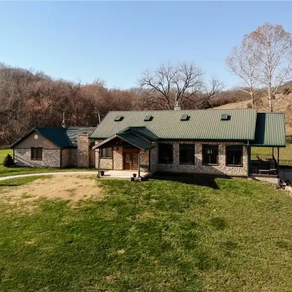 EXTRAORDINARY CUSTOM HOME ON 45 ACRES