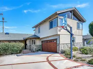 Exceptional Five Bedroom Home in South Torrance