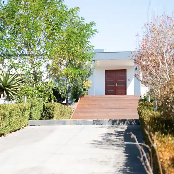 MAGNIFICENT HOME WITH RARE LUXURY AND SPACE