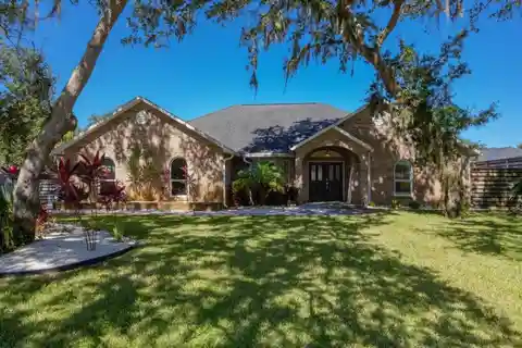 Distinctive and Modern Home Near Anastasia State Park