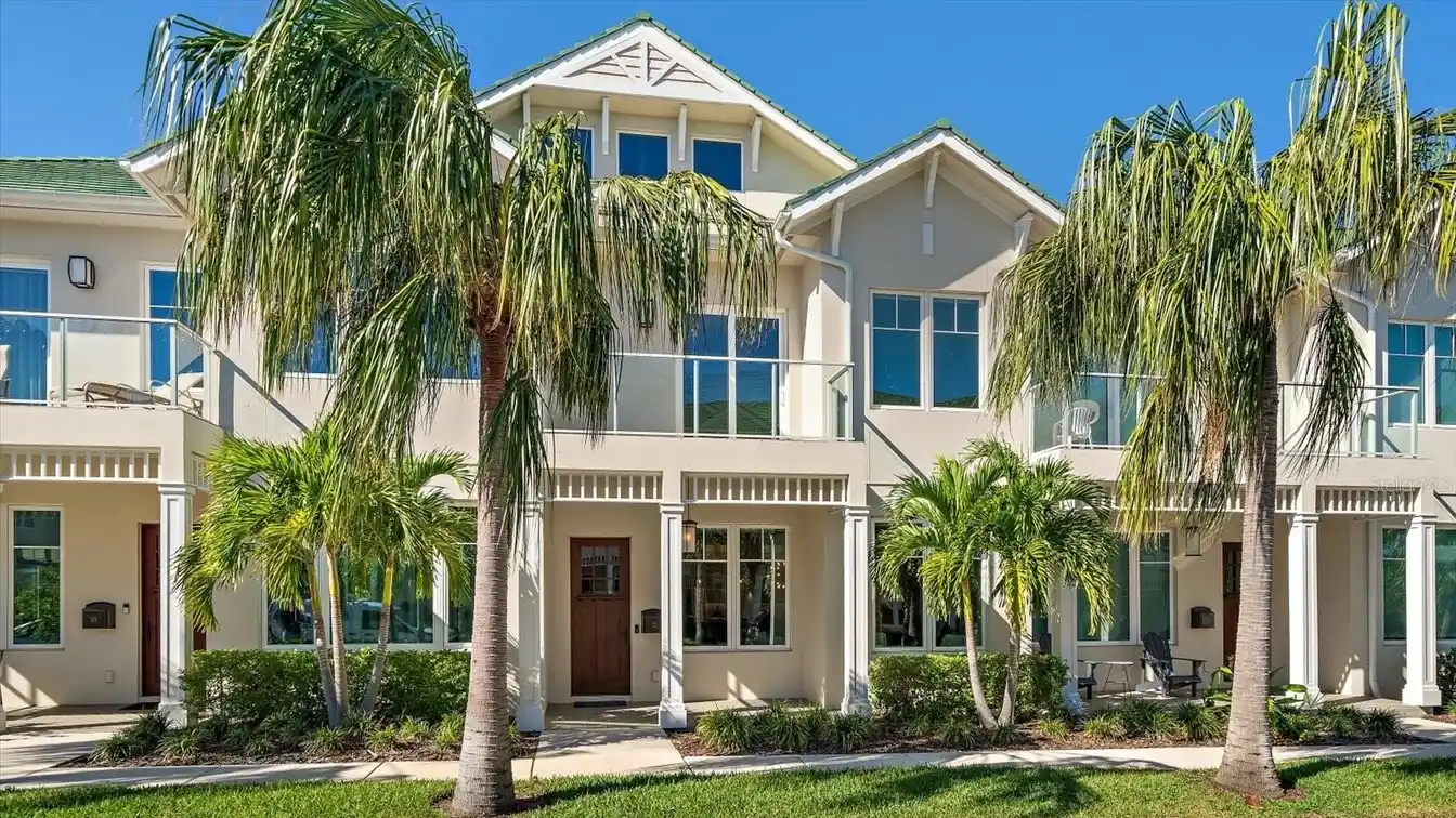 Belleview Place Exclusive Luxury Carriage Home