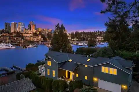 Lakefront Living at Its Best