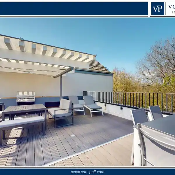 BRIGHT AND MODERN PENTHOUSE MAISONETTE APARTMENT WITH ROOF TERRACE