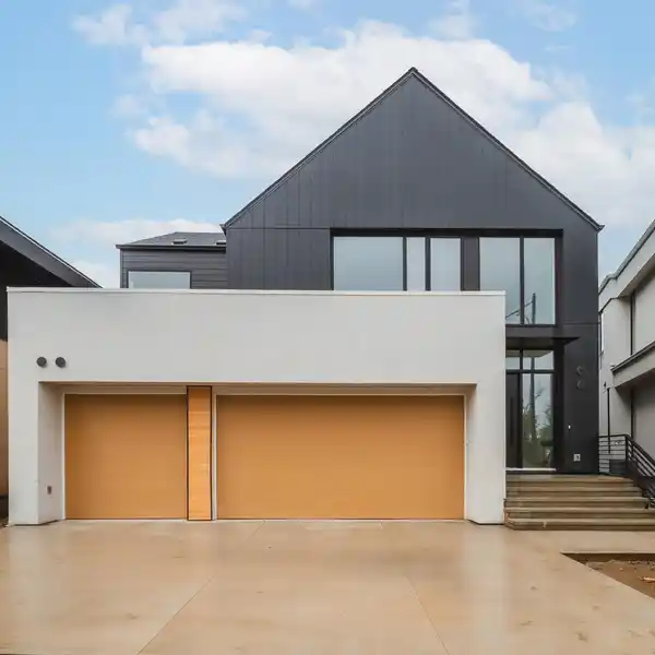 IMMACULATE NEW HOME IN THE COVE