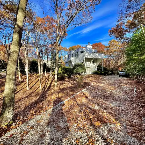 RENOVATED FOUR BEDROOM POOL HOME FOR RENT