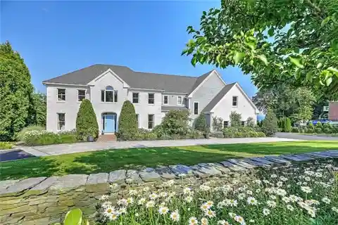 Waterfront Retreat on the Sakonnet River