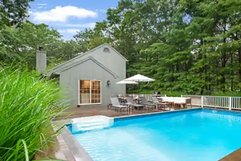 Stylish Contemporary Home Bordering Wildlife Sanctuary