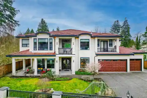 Impressive Home in West Maple Ridge