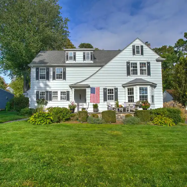 TIMELESS 1929 COLONIAL HOME