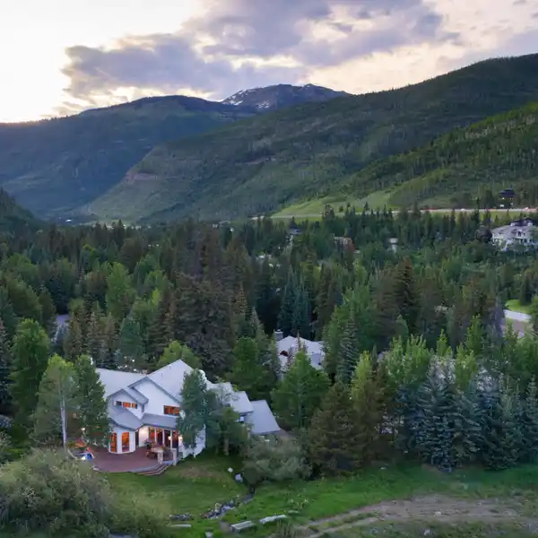 THE PERFECT BLEND OF COMFORT AND NATURE