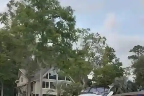 Serene Waterfront Retreat on Black Creek