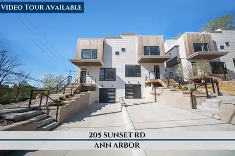 New Modern Home in Water Hill