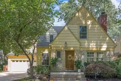 Spacious Home in the Sought-After Golden Triangle