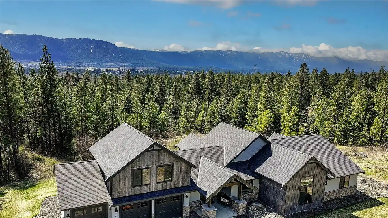 Gorgeous Rambler Nestled on Five Acres