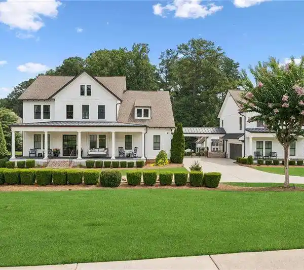 EXTRAORDINARY FORMER MODEL HOME IN THE GROVE