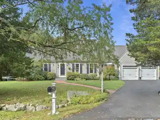 Charming New England Cape