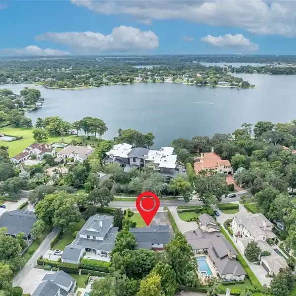 EXPANSIVE LOT IN THE HEART OF WINTER PARK