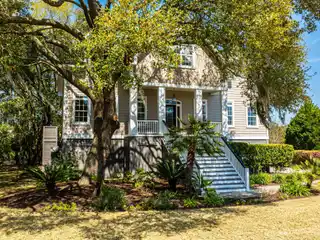 Perfect Blend of Modern Comfort and Lowcountry Elegance