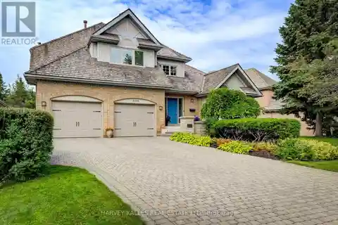 Immaculate Home in Prestigious Credit Mills