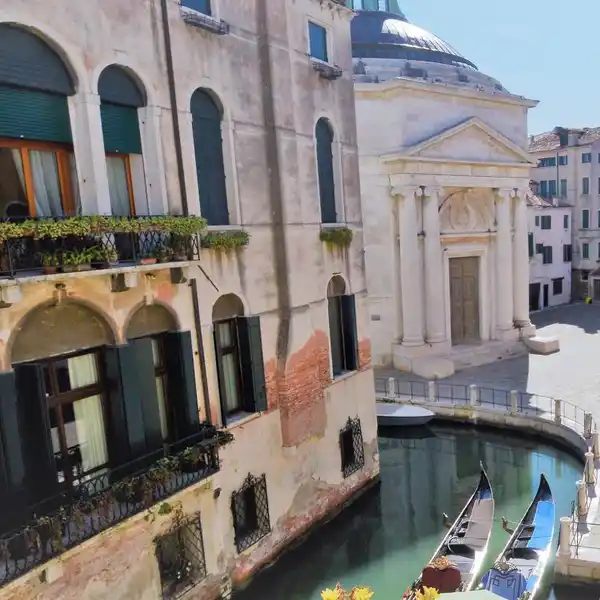 ELEGANT APARTMENT WITH SUGGESTIVE VIEWS