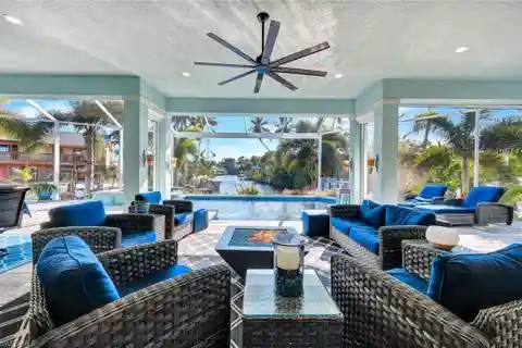Beautiful Custom Home in the Bayshore Arts District