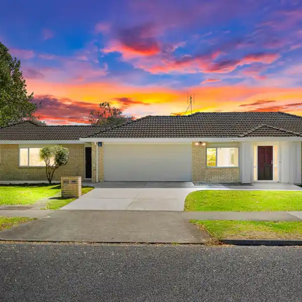 DUAL-DWELLING OPPORTUNITY IN BOTANY SCHOOL ZONE