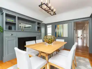 House-like Condominium in the Heart of the City